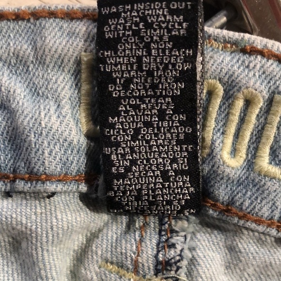 LL Cool J  fits size 10-12 jeans flare wide leg light wash sized at 11 - Picture 10 of 10